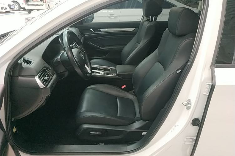 Used Honda Accord 2022 260TURBO Luxury Edition Left Front Seat
