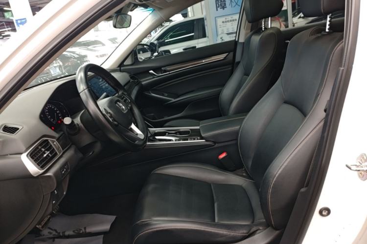 Used Honda Accord 2022 260TURBO Phantom Night · Prestige Edition Left Front Seat