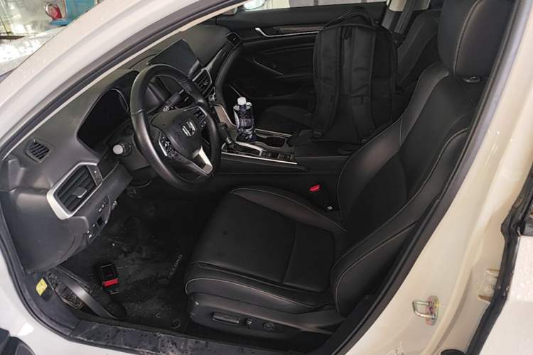 Used Honda Accord 2022 260TURBO Phantom Night · Prestige Edition Left Front Seat