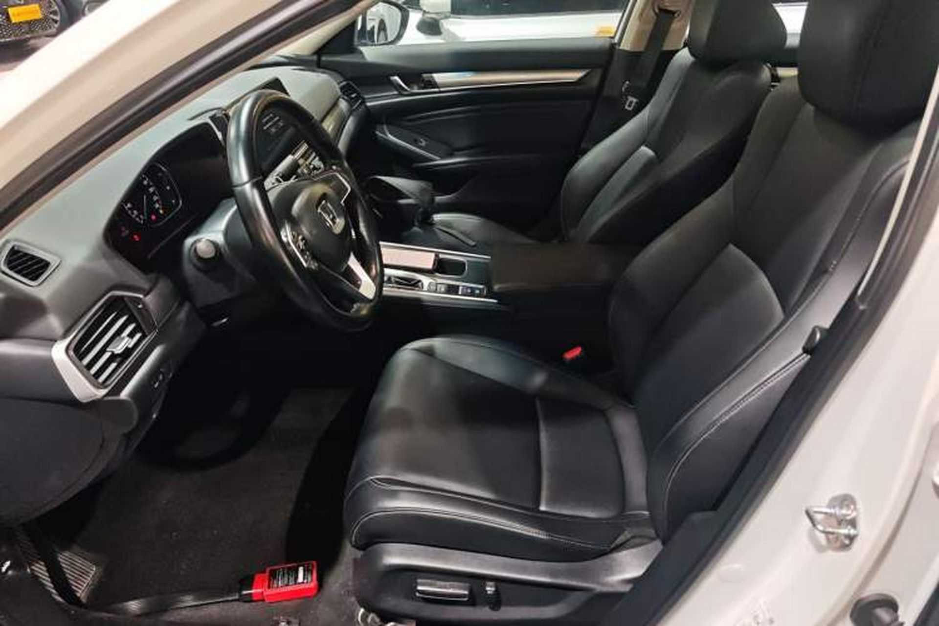 Used Honda Accord 2022 260TURBO Luxury Edition Left Front Seat