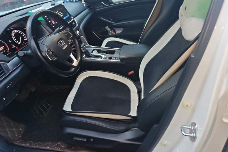 Used Honda Accord 2022 260TURBO Luxury Edition Left Front Seat
