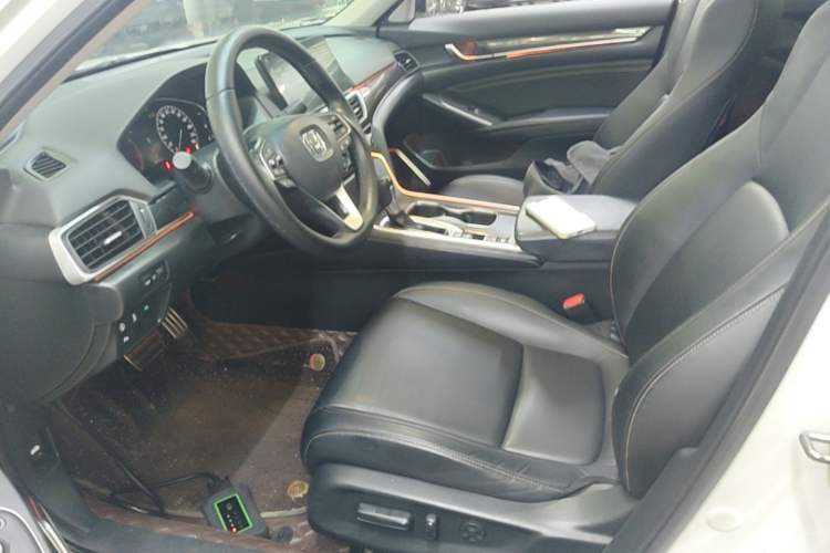 Used Honda Accord 2022 260TURBO Phantom Night · Prestige Edition Left Front Seat