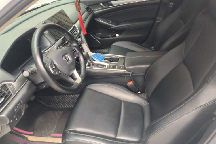 Used Honda Accord 2022 260TURBO Luxury Edition Left Front Seat