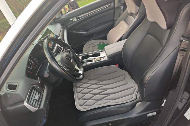 Used Honda Accord 2022 260TURBO Phantom Night · Prestige Edition Left Front Seat