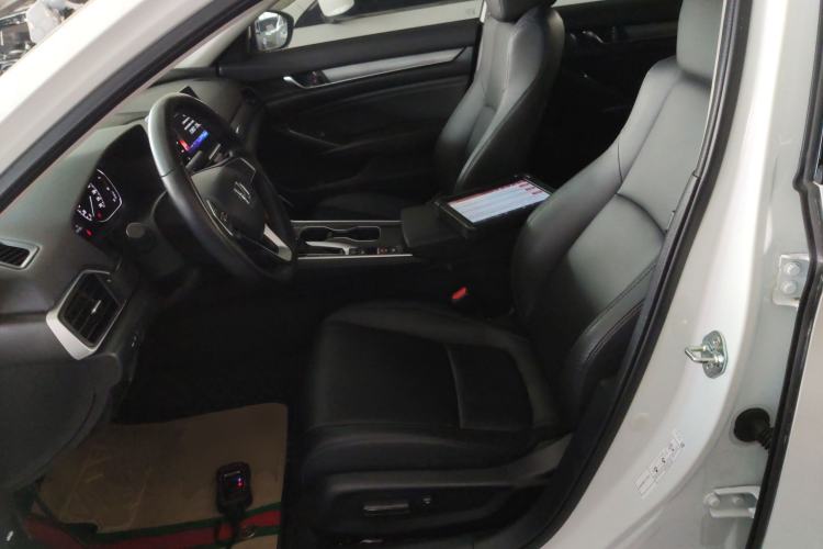 Used Honda Accord 2022 260TURBO Luxury Edition Left Front Seat