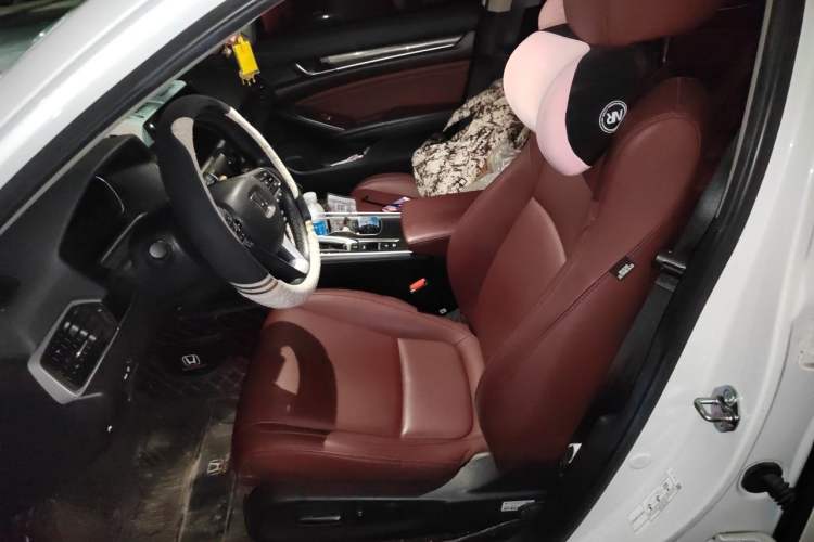 Used Honda Accord 2022 260TURBO Phantom Night · Prestige Edition Left Front Seat