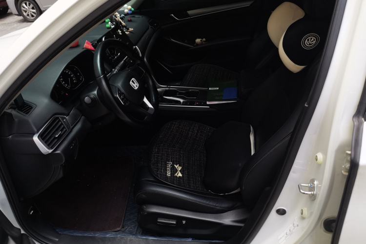 Used Honda Accord 2022 260TURBO Luxury Edition Left Front Seat