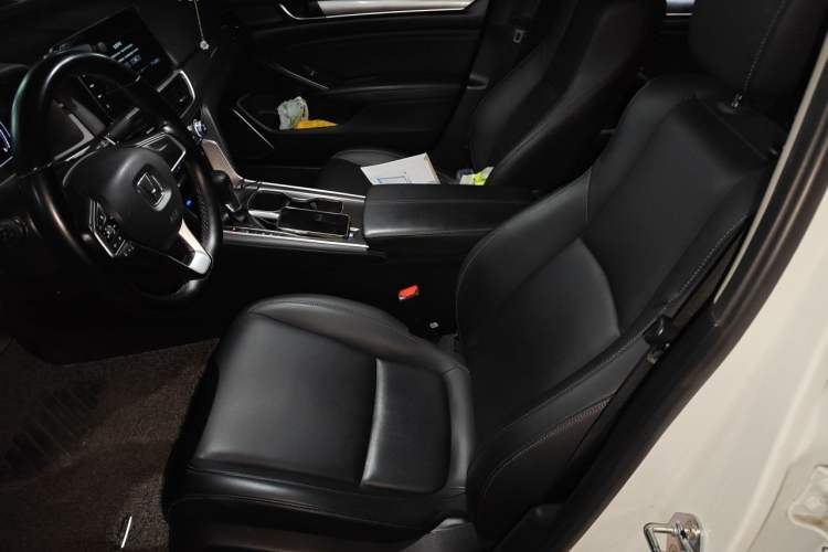 Used Honda Accord 2022 260TURBO Luxury Edition Left Front Seat