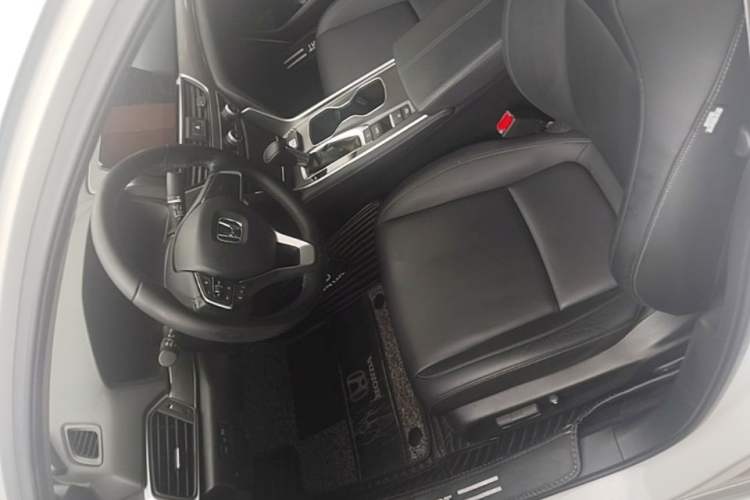 Used Honda Accord 2022 260TURBO Luxury Edition Left Front Seat