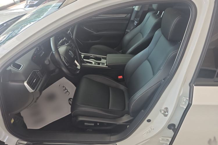 Used Honda Accord 2022 260TURBO Phantom Night · Prestige Edition Left Front Seat