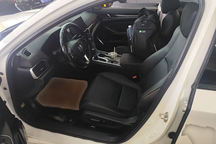 Used Honda Accord 2022 260TURBO Phantom Night · Prestige Edition Left Front Seat
