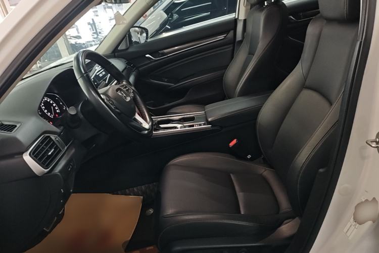 Used Honda Accord 2022 260TURBO Phantom Night · Prestige Edition Left Front Seat