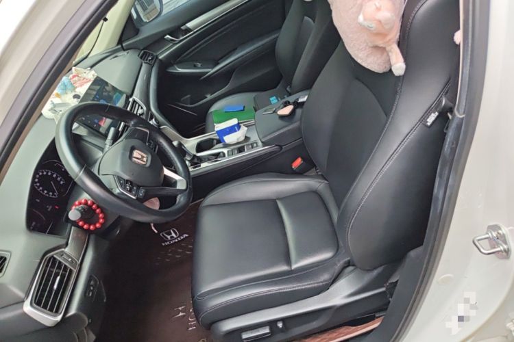 Used Honda Accord 2022 260TURBO Luxury Edition Left Front Seat