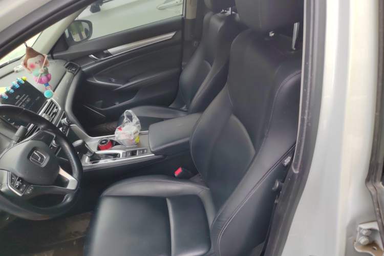 Used Honda Accord 2022 260TURBO Luxury Edition Left Front Seat