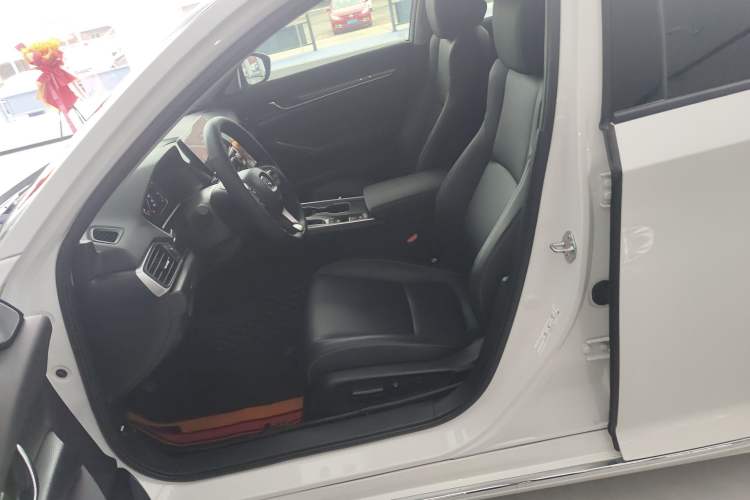 Used Honda Accord 2022 260TURBO Phantom Night · Prestige Edition Left Front Seat