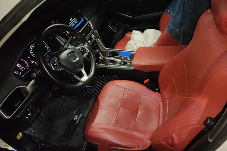 Used Honda Accord 2022 260TURBO Luxury Edition Left Front Seat