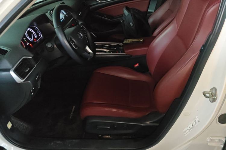 Used Honda Accord 2022 260TURBO Phantom Night · Prestige Edition Left Front Seat