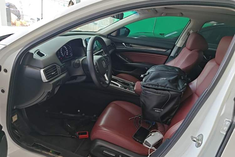 Used Honda Accord 2022 260TURBO Phantom Night · Prestige Edition Left Front Seat