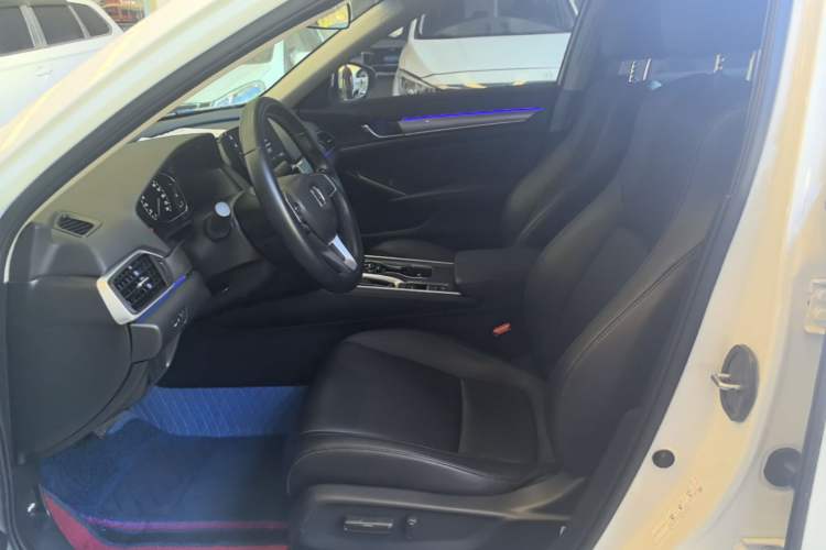 Used Honda Accord 2022 260TURBO Luxury Edition Left Front Seat