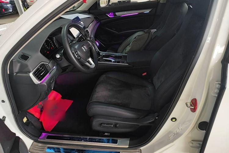 Used Honda Accord 2022 260TURBO Luxury Edition Left Front Seat