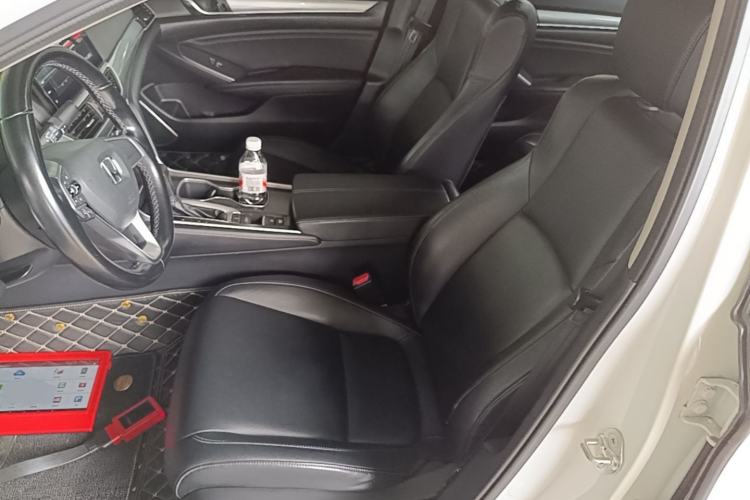 Used Honda Accord 2022 260TURBO Luxury Edition Left Front Seat