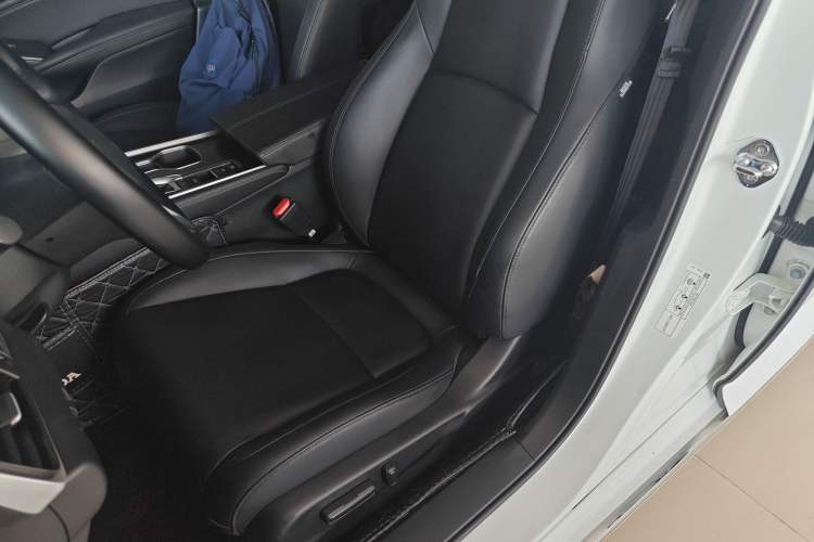 Used Honda Accord 2022 260TURBO Luxury Edition Left Front Seat