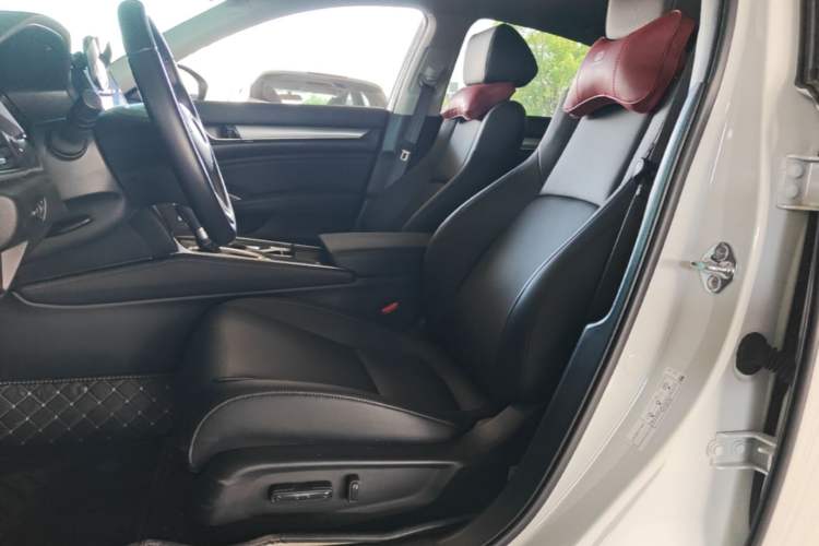 Used Honda Accord 2022 260TURBO Luxury Edition Left Front Seat