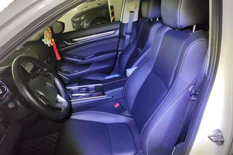 Used Honda Accord 2022 260TURBO Phantom Night · Prestige Edition Left Front Seat