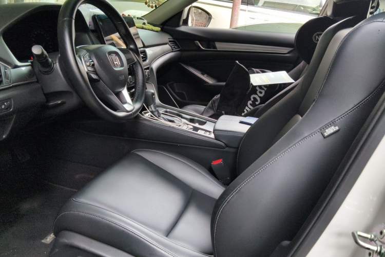 Used Honda Accord 2022 260TURBO Luxury Edition Left Front Seat