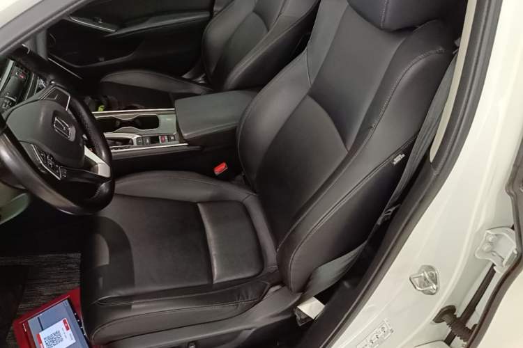 Used Honda Accord 2022 260TURBO Luxury Edition Left Front Seat