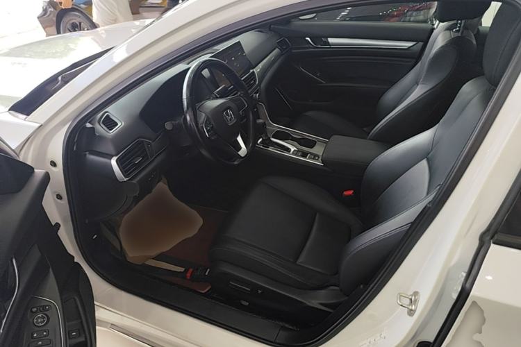 Used Honda Accord 2022 260TURBO Luxury Edition Left Front Seat