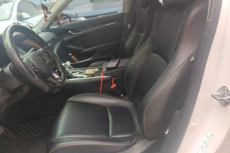 Used Honda Accord 2022 260TURBO Phantom Night · Prestige Edition Left Front Seat