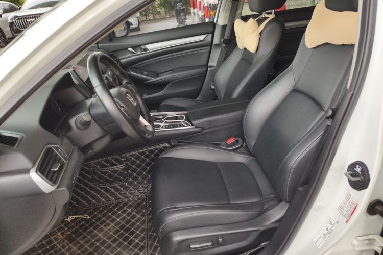 Used Honda Accord 2022 260TURBO Luxury Edition Left Front Seat