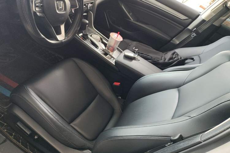 Used Honda Accord 2022 260TURBO Luxury Edition Left Front Seat