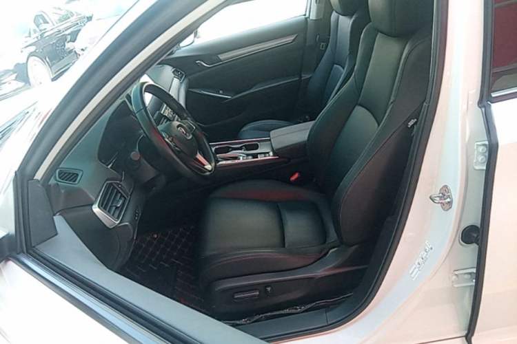 Used Honda Accord 2022 260TURBO Luxury Edition Left Front Seat