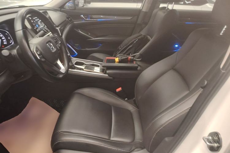 Used Honda Accord 2022 260TURBO Phantom Night · Prestige Edition Left Front Seat