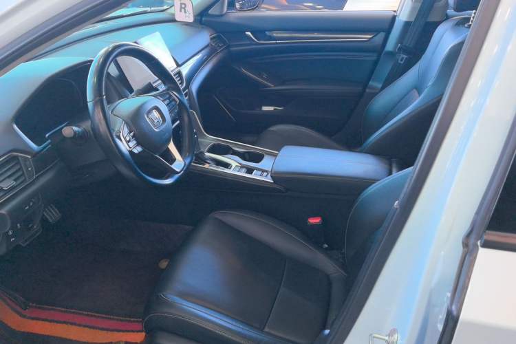 Used Honda Accord 2022 260TURBO Phantom Night · Prestige Edition Left Front Seat