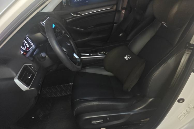 Used Honda Accord 2022 260TURBO Luxury Edition Left Front Seat