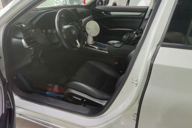 Used Honda Accord 2022 260TURBO Luxury Edition Left Front Seat
