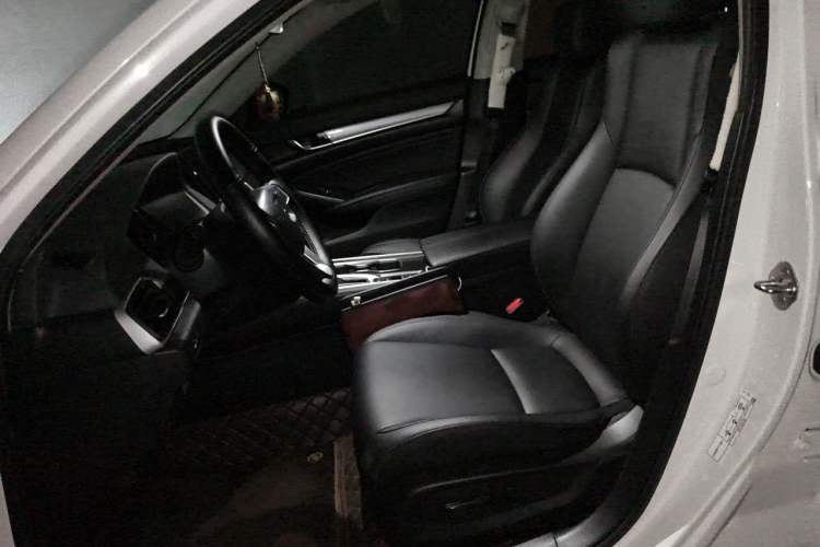 Used Honda Accord 2022 260TURBO Luxury Edition Left Front Seat