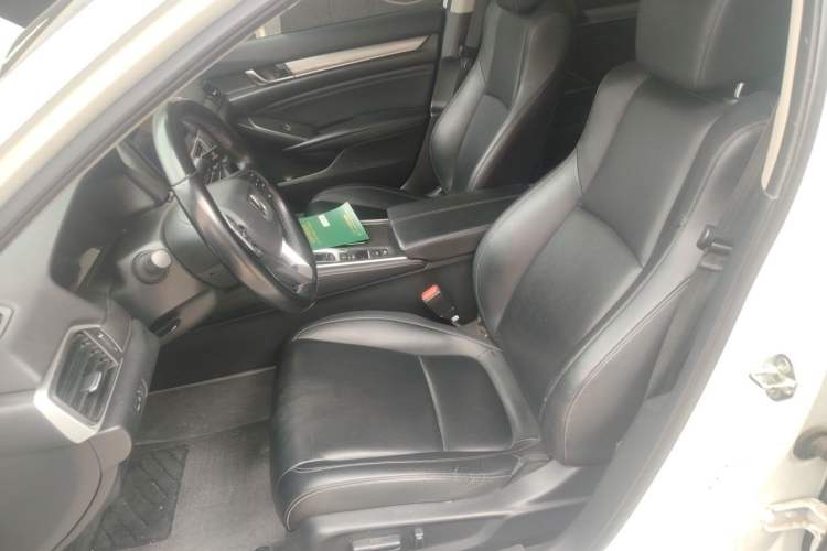 Used Honda Accord 2022 260TURBO Luxury Edition Left Front Seat