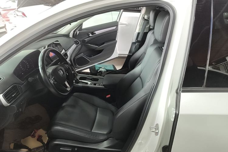 Used Honda Accord 2022 260TURBO Luxury Edition Left Front Seat
