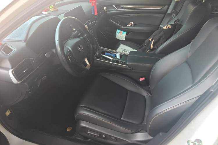 Used Honda Accord 2022 260TURBO Phantom Night · Prestige Edition Left Front Seat