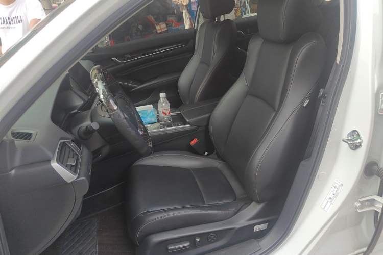Used Honda Accord 2022 260TURBO Phantom Night · Prestige Edition Left Front Seat