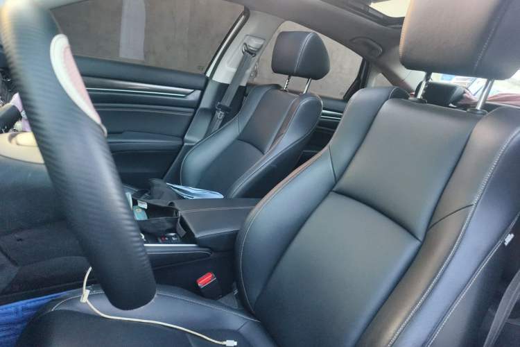 Used Honda Accord 2022 260TURBO Phantom Night · Prestige Edition Left Front Seat