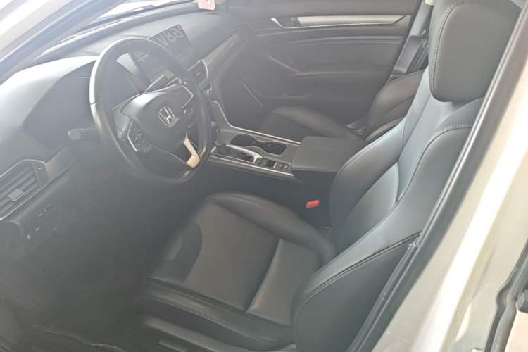 Used Honda Accord 2022 260TURBO Luxury Edition Left Front Seat