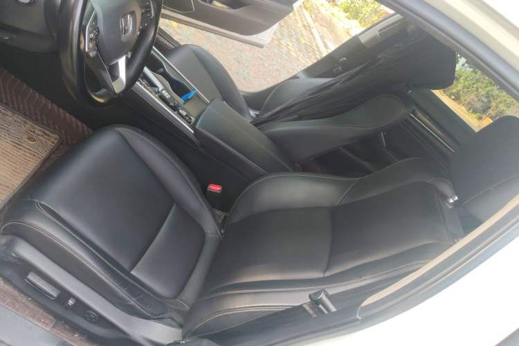 Used Honda Accord 2022 260TURBO Phantom Night · Prestige Edition Left Front Seat