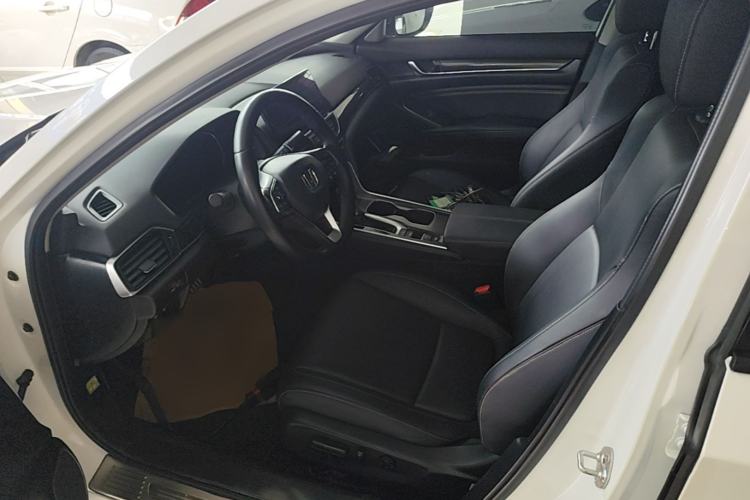 Used Honda Accord 2022 260TURBO Phantom Night · Prestige Edition Left Front Seat