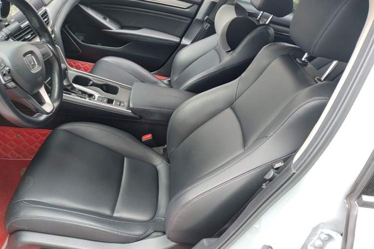 Used Honda Accord 2022 260TURBO Luxury Edition Left Front Seat