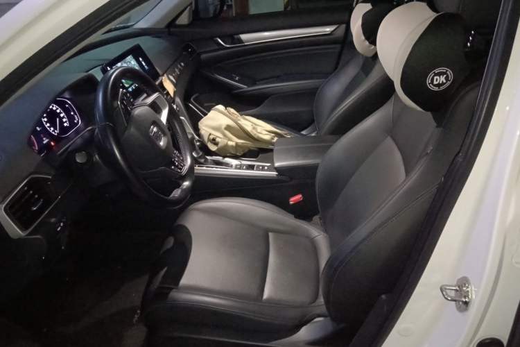 Used Honda Accord 2022 260TURBO Luxury Edition Left Front Seat